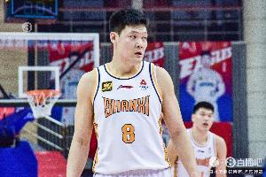 就你还正常！张宁半场8中5拿到10分2板2助