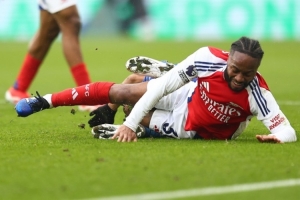 加拉：塔帅不愿给斯特林机会，球员30岁了去富勒姆这种球队试试吧