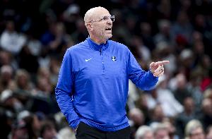 双向奔赴😉文胖：基德对执教前东家尼克斯感兴趣 双方相互有意