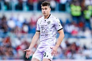 天空：乌迪内斯中卫比约尔将接受利兹联体检