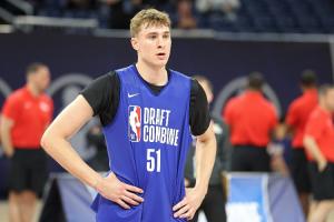 队记：弗拉格在独行侠试训中投篮准得惊人 三分一个接一个地命中