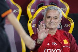 前罗马CEO：和不断与裁判&联盟冲突的穆帅共事，如同加州当消防员