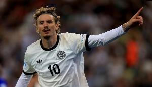 沃尔特马德被嘘，队友：不该嘘自家球员，他在为德国队全力以赴