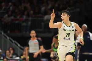 媒体人谈李月汝收购欧洲女篮球队：不算贵 毕竟篮球在欧洲不赚钱