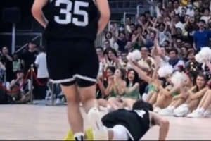 活力满满！徐杰爆砍34分11板6助 投进三分后原地做了一个俯卧撑