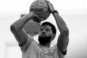 继续磨练！76人官方晒球队训练照：保罗-乔治&马克西在列