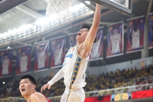 曾凡博腰部伤病的恢复情况良好 他跟篮网训练后得到了不错的评价