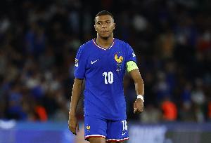 姆巴佩穿法国10号？普拉蒂尼：姆巴佩理解并接受了这份责任