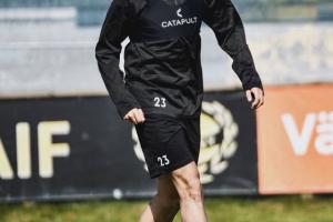 千人渔村创造夺冠奇迹！19岁国青队长艾菲尔丁曾租借至此但0出场