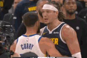 后羿VS吕布！库里和戈登二人赛后拥抱致意简单唠两句