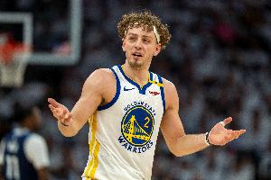 高难度！波杰姆斯基接球 漂移负角度跳投空心入筐