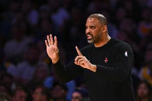 乌度卡：减少失误！这是我们在中场休息时强调的重中之重