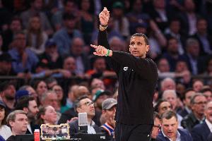 替补奇兵！马祖拉：安芬尼·西蒙斯上半场就砍下25分带动了我们