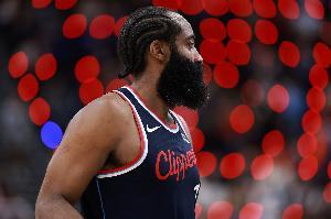 祖上不富裕！哈登达成单场35分的三双 快船队史首人