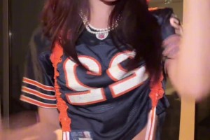 湖人淘汰，美娜也是放飞自我了，露个小腰扭起来