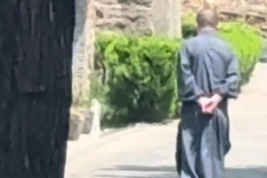 这下少林寺是真来“高人”了🤣🤣！文班在少林寺会想什么呢