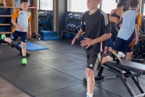 皇马U13这力量训练简直夸张，感觉比国内不少青训训练量要大！