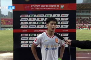 向余望：重庆！中超回来了😂！哦不对，中超！重庆回来了！